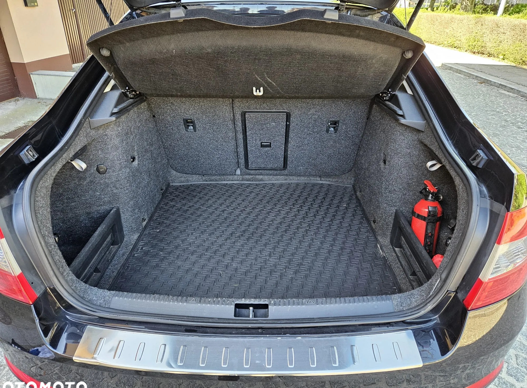 Skoda Octavia cena 39900 przebieg: 257000, rok produkcji 2015 z Daleszyce małe 326